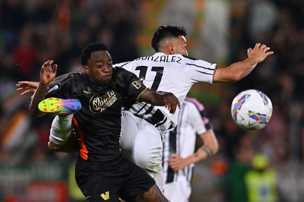 核心对飚！小瓦格纳半场10中7拿到23分2篮板3助攻